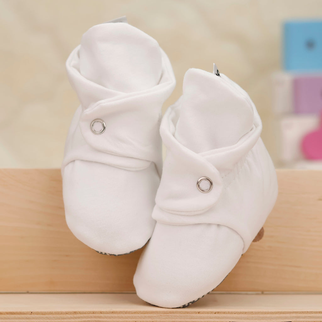 Stay-On Baby Booties, Organic Cotton Lined – White