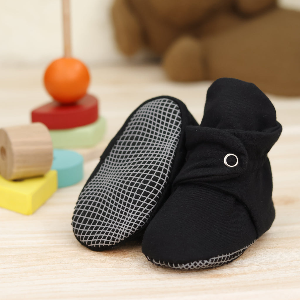 Stay-On Baby Booties, Organic Cotton Lined – Black