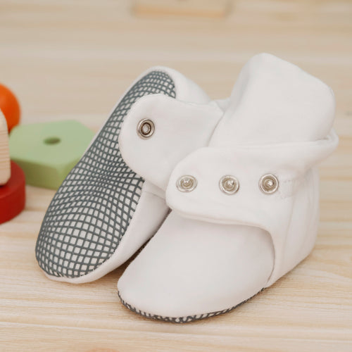 Stay-On Baby Booties, Organic Cotton Lined – White