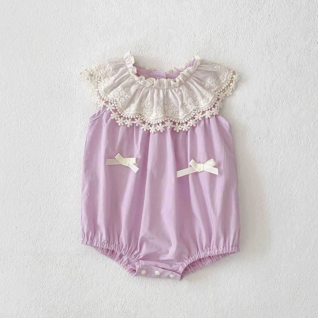 Sisters Lace Petal Collar Outfit