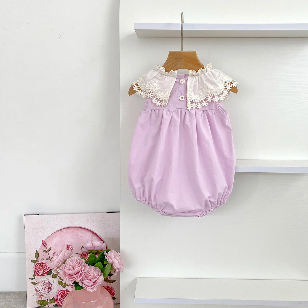Sisters Lace Petal Collar Outfit